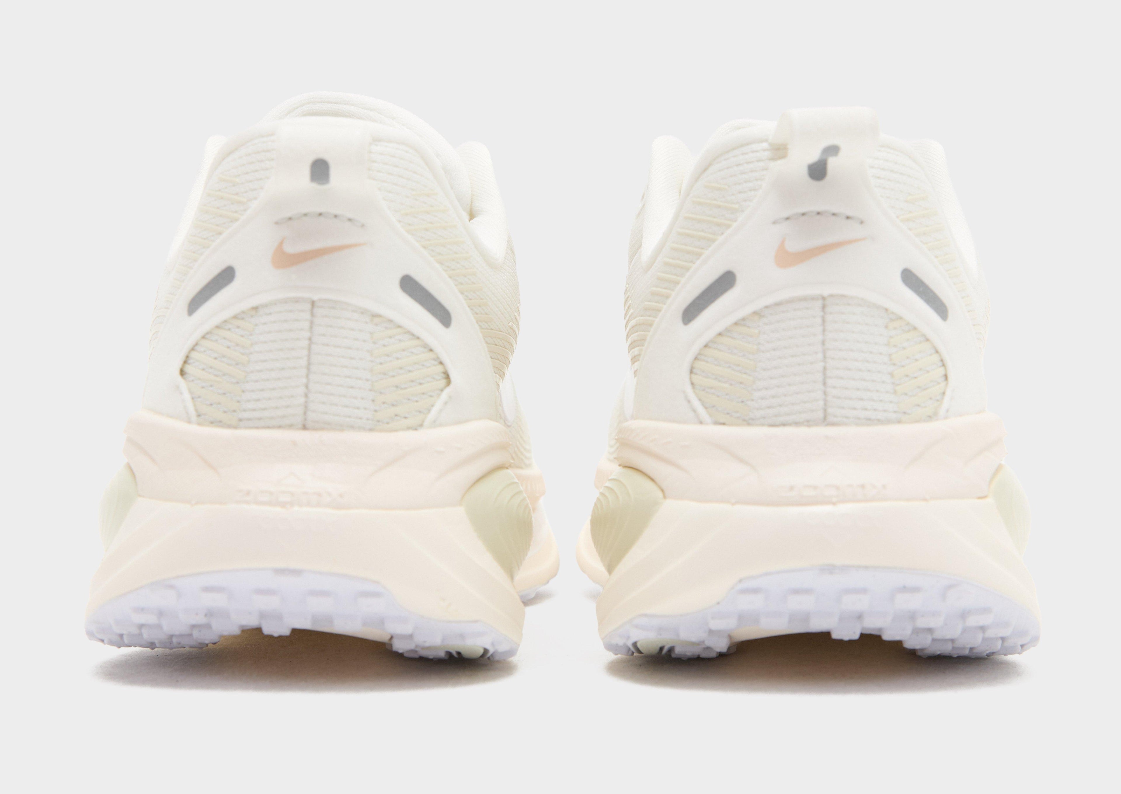 Nike Vomero 18 Women's image