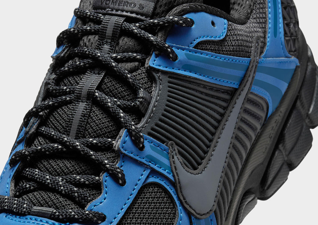 Nike Vomero 5 image