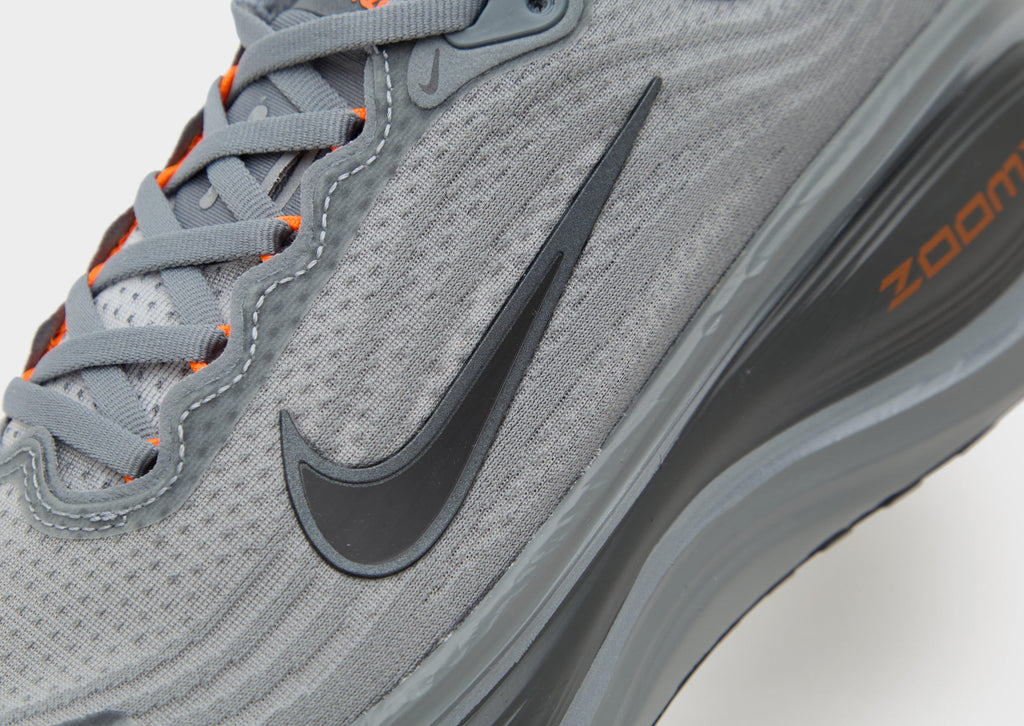 Nike Vomero Plus image