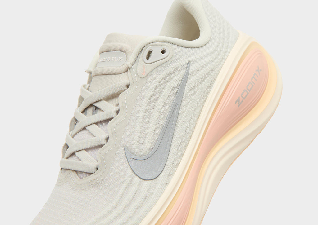 Nike Vomero Plus Women's image