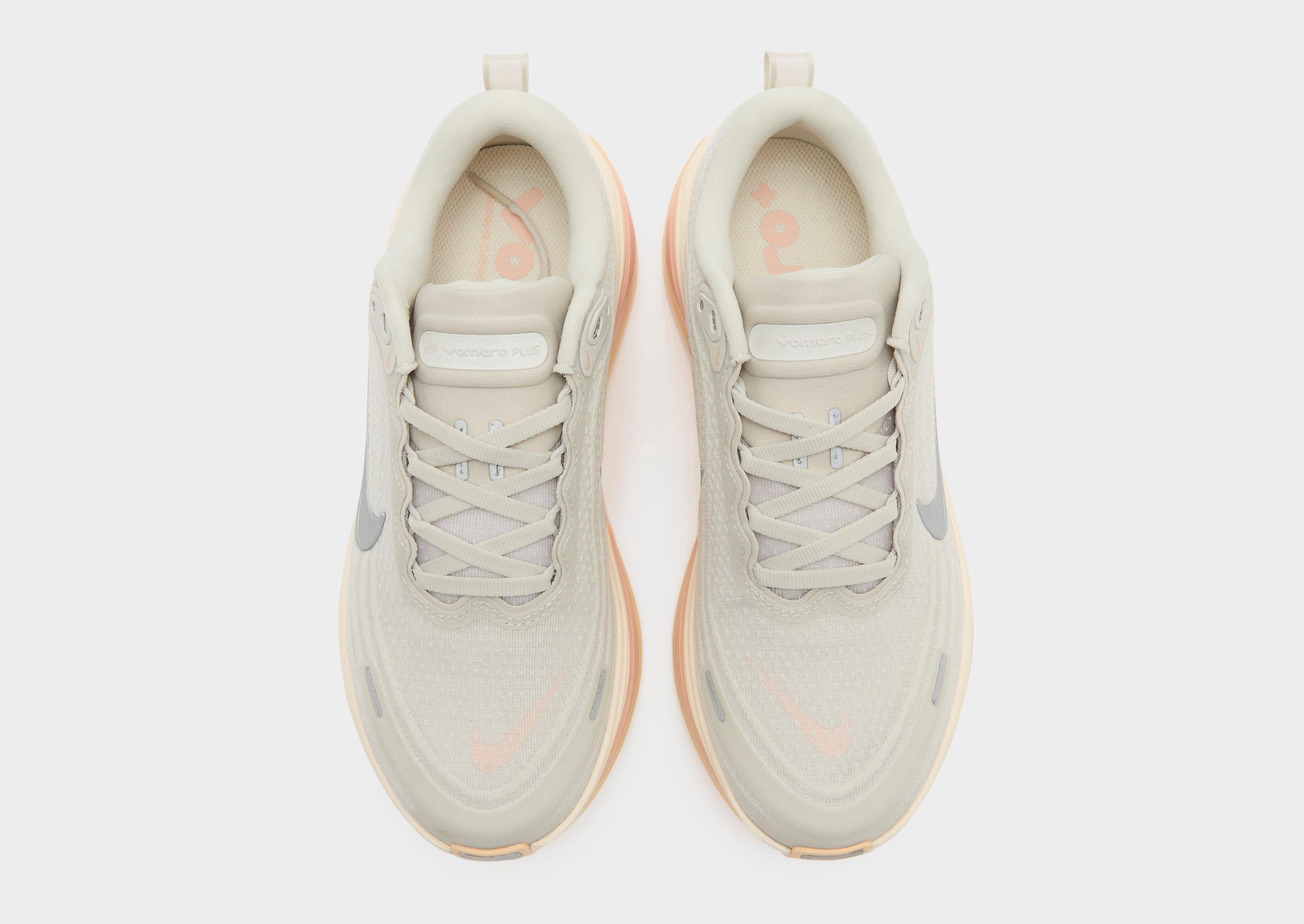 Nike Vomero Plus Women's image