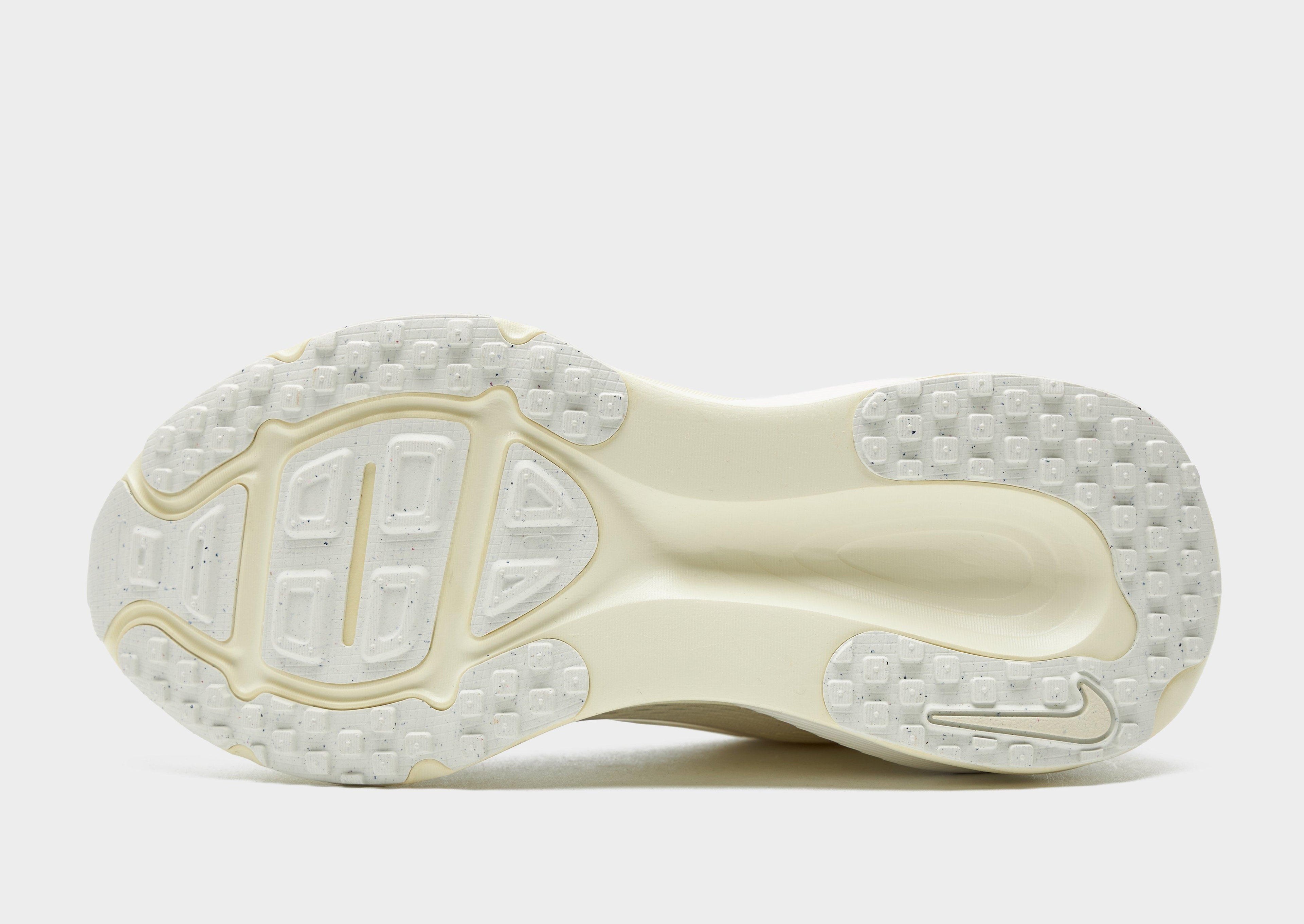 Nike Zoom Vomero 18 Women's image