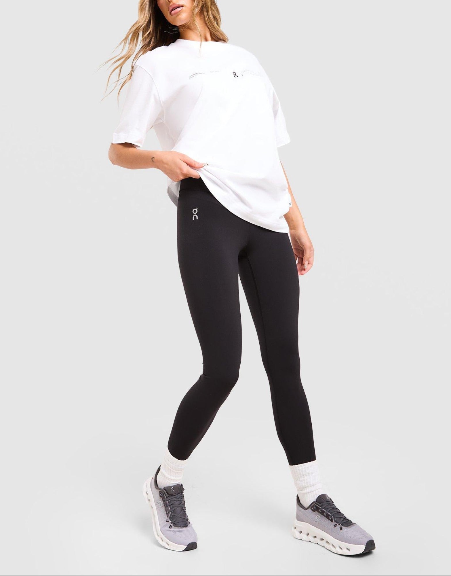 On Running Core Leggings image