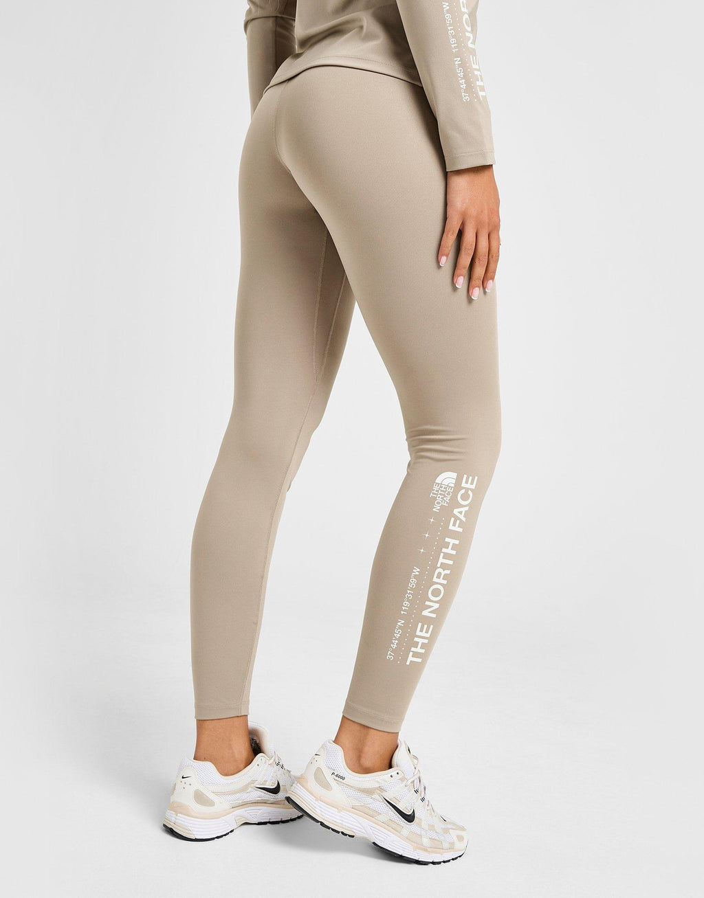 The North Face Tech Graphic Leggings image