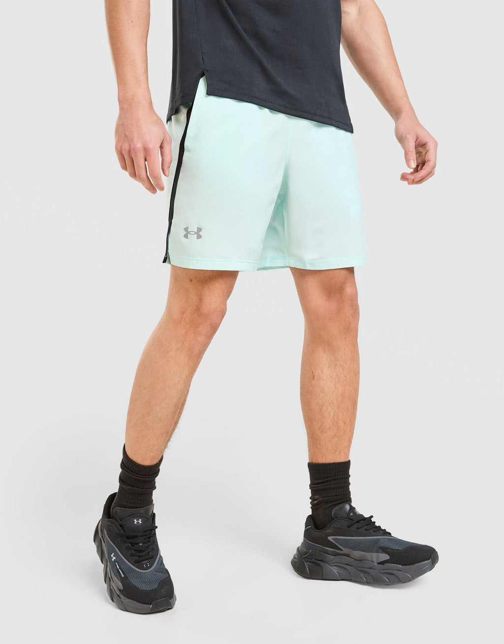 Under Armour Launch 7" Shorts image