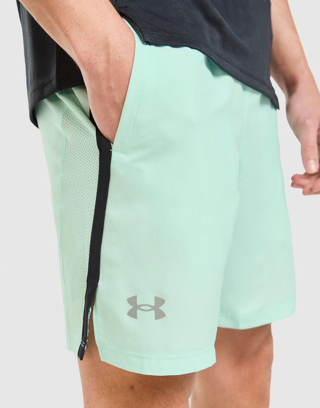 Under Armour Launch 7" Shorts image