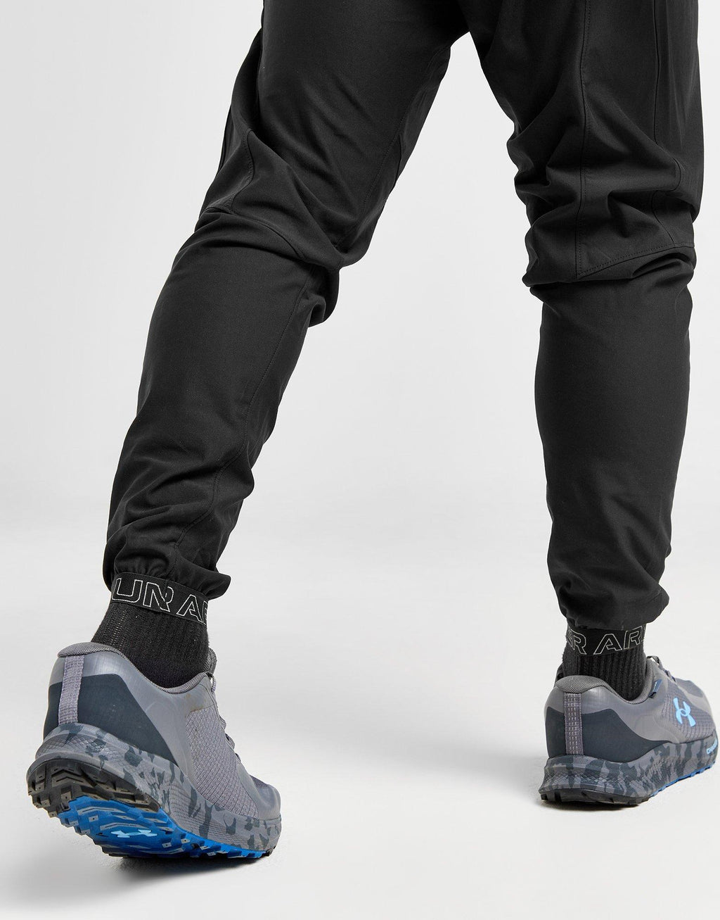 Under Armour Vanish Hybrid Track Pants image