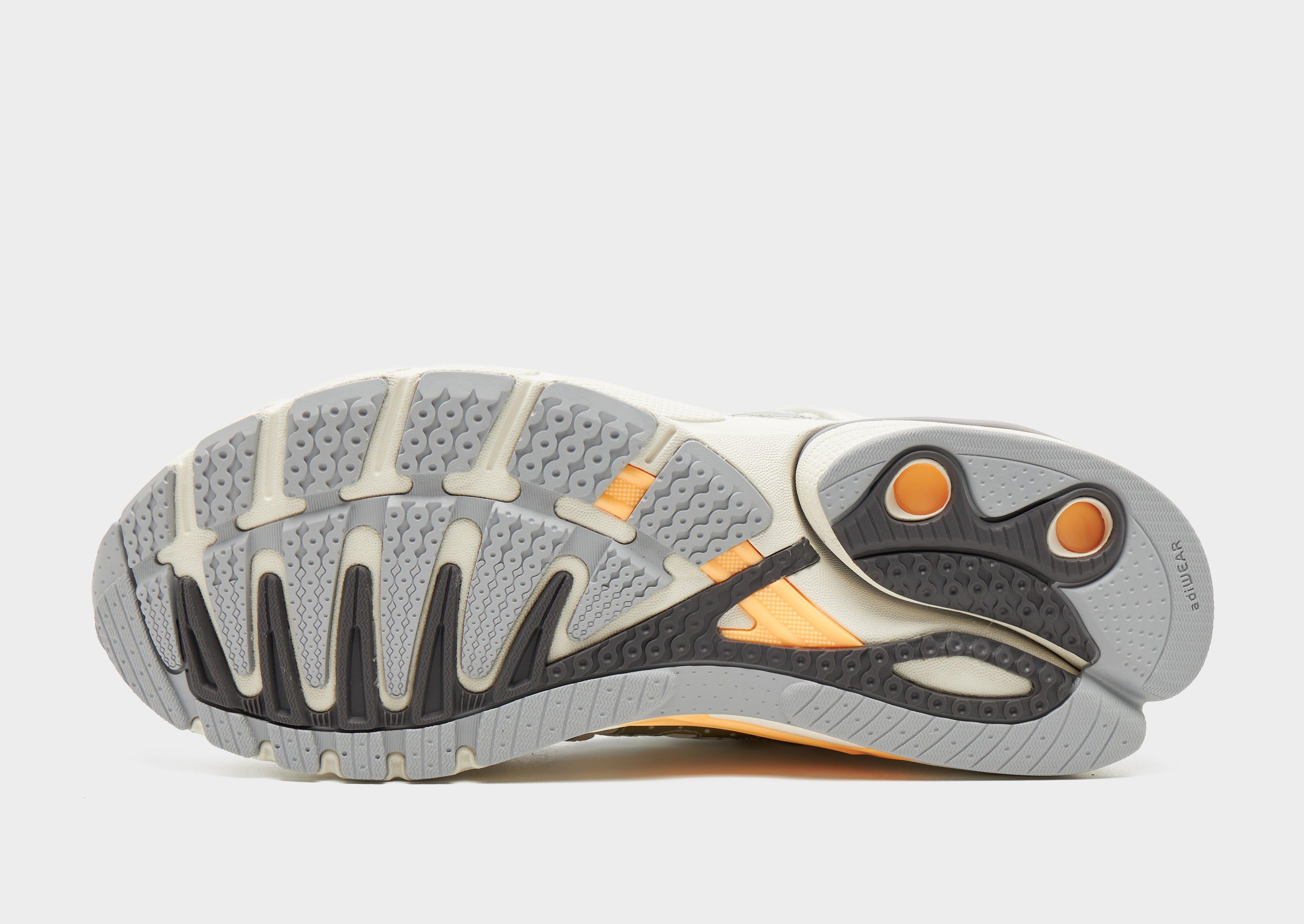adidas Adistar Control 5 image