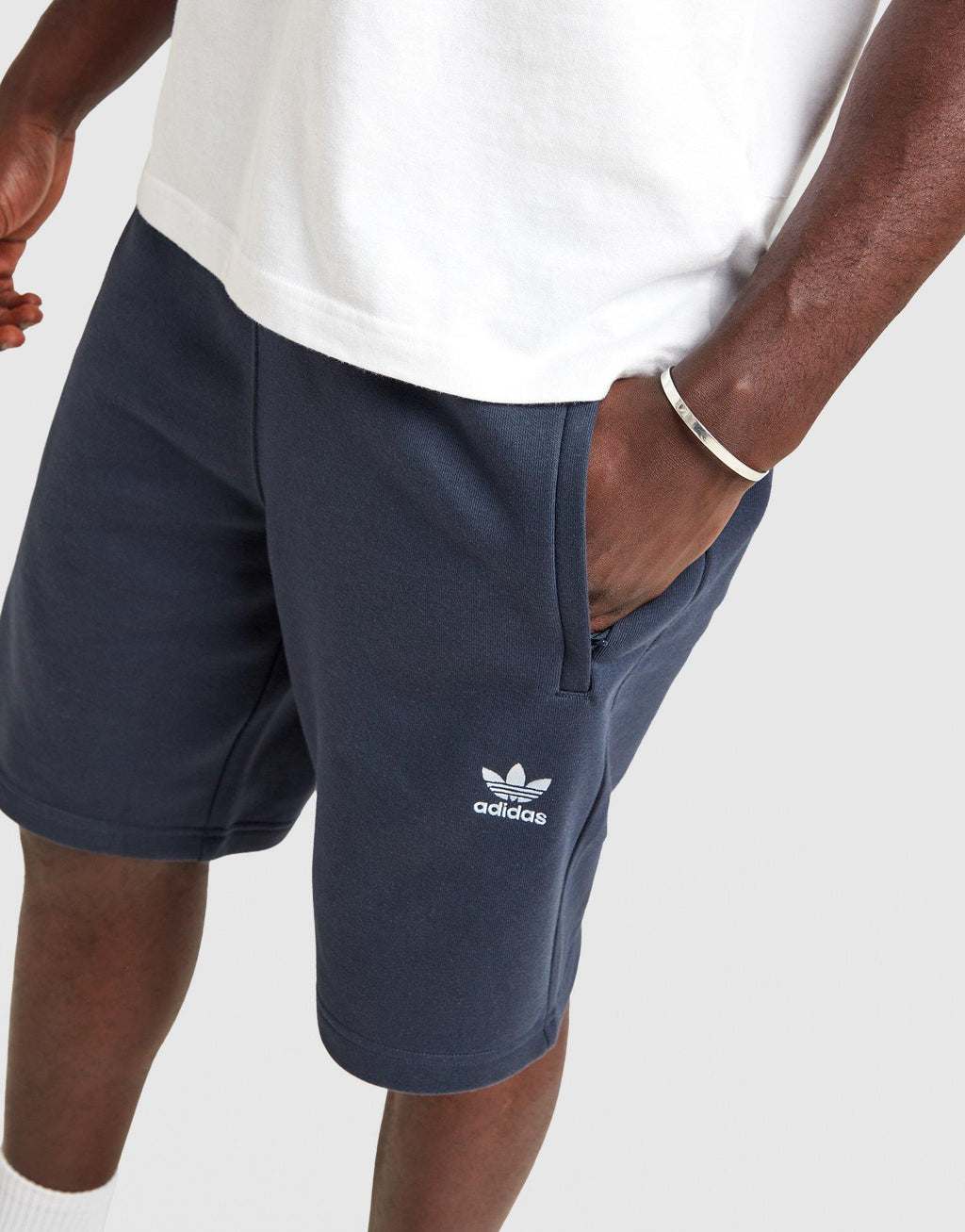 adidas Originals Trefoil Essential Shorts image