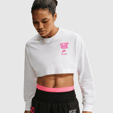 After Dark Tour Cropped Long-Sleeve Running T-Shirt Image 1 - LUZACTIVE - AUSTRALIA