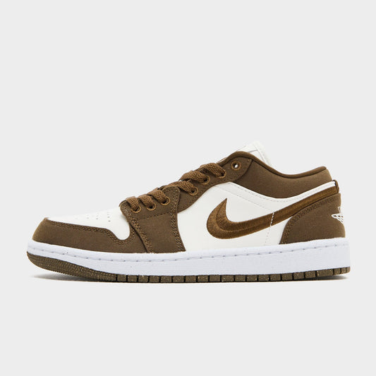 Air 1 Low Women's Image 1 - LUZACTIVE - AUSTRALIA