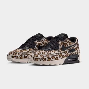 Air Max 90 LX Women's Image 2 - LUZACTIVE - AUSTRALIA