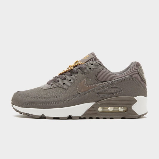 Air Max 90 Women's Image 1 - LUZACTIVE - AUSTRALIA