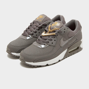 Air Max 90 Women's Image 2 - LUZACTIVE - AUSTRALIA