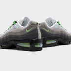 Air Max 95 OG Women's Image 4 - LUZACTIVE - AUSTRALIA