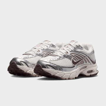 Air Max Moto 2K Women's Image 2 - LUZACTIVE - AUSTRALIA