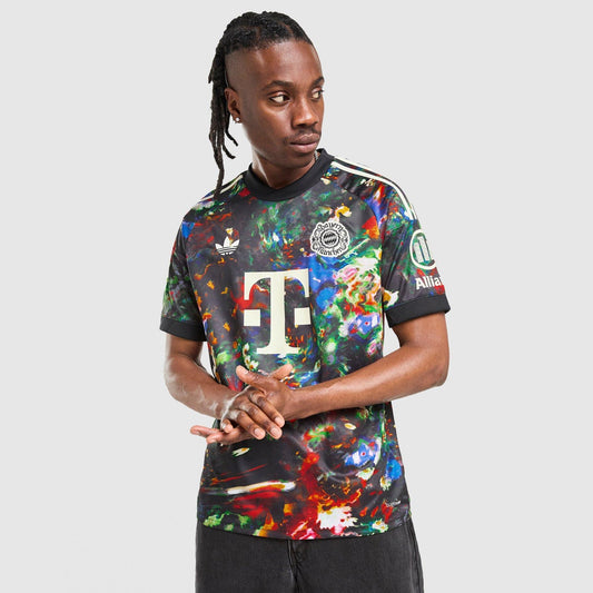 FC Bayern Munich Weisn Shirt Image 1 - LUZACTIVE - AUSTRALIA