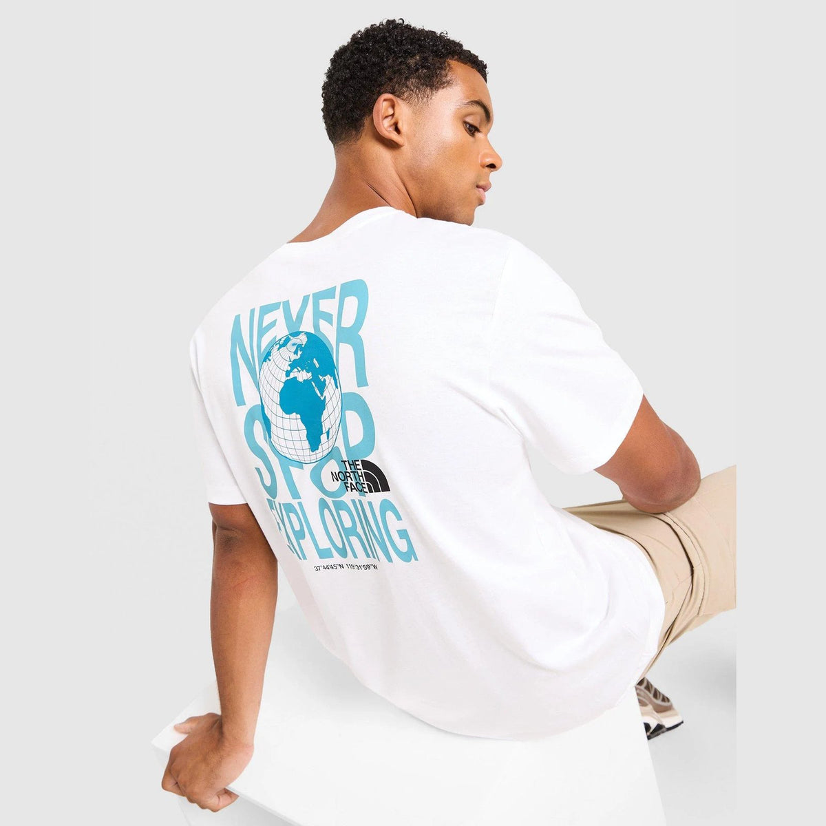 Globe Font T-Shirt Image 1 - LUZACTIVE - AUSTRALIA