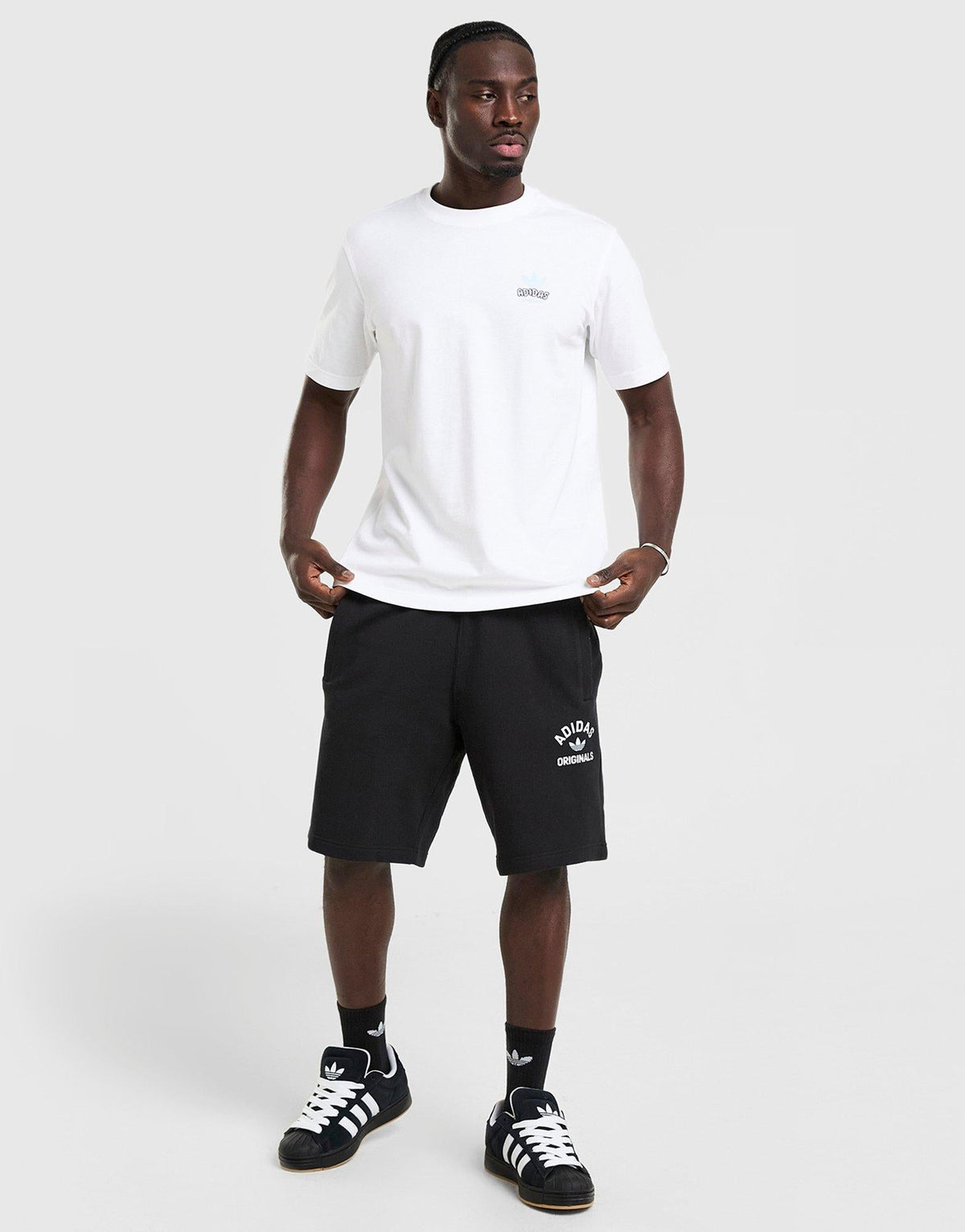 Trefoil Graphic Shorts Image 1 - LUZACTIVE - AUSTRALIA