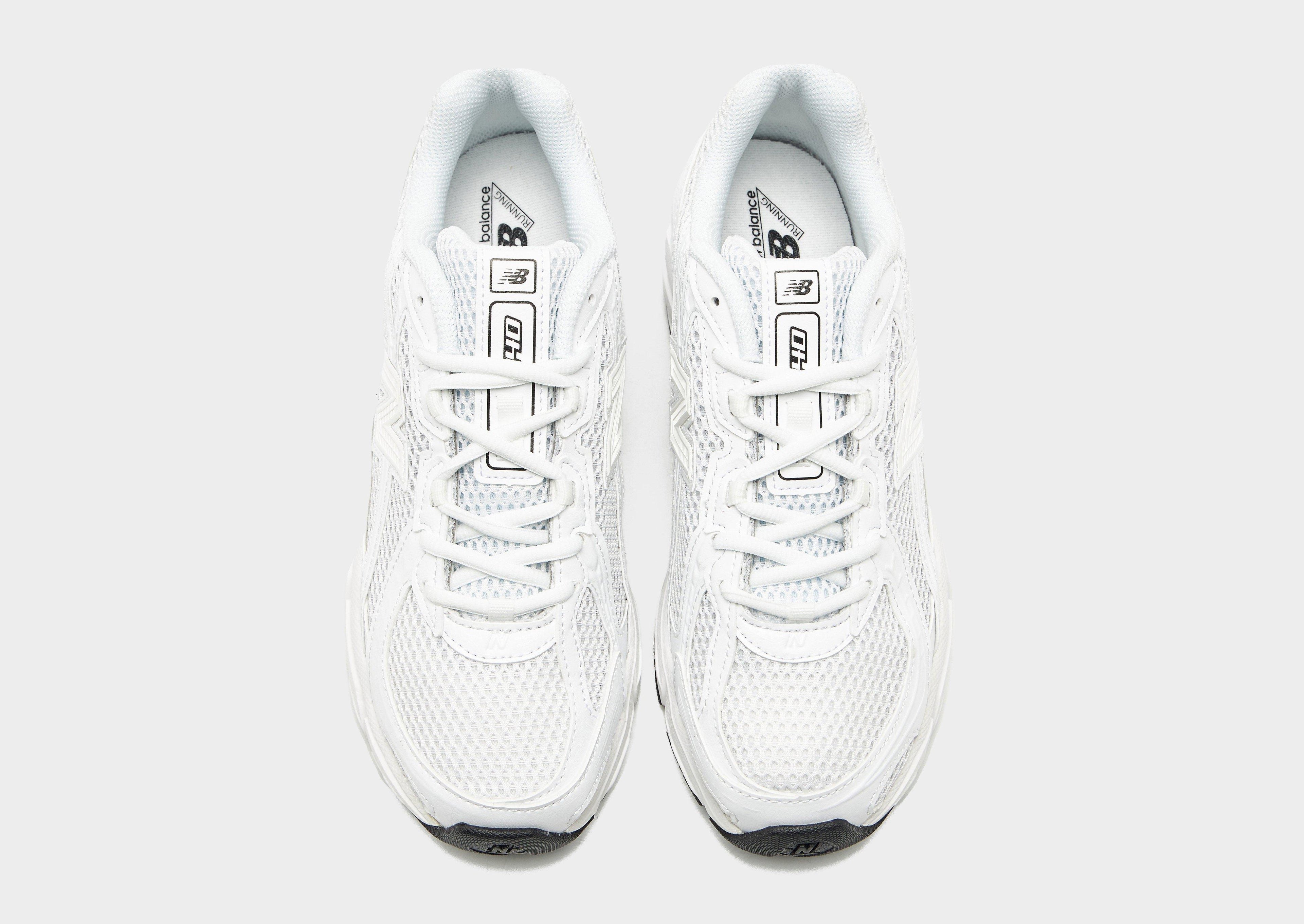 New Balance 740 image