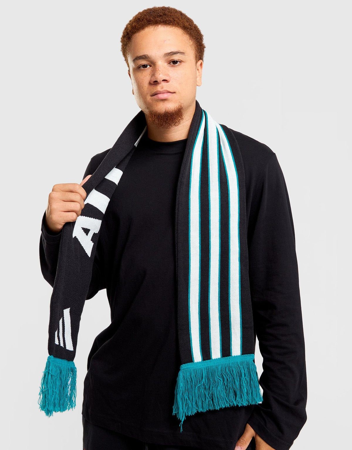 All Blacks 3-Stripes Scarf Image 1 - LUZACTIVE - AUSTRALIA