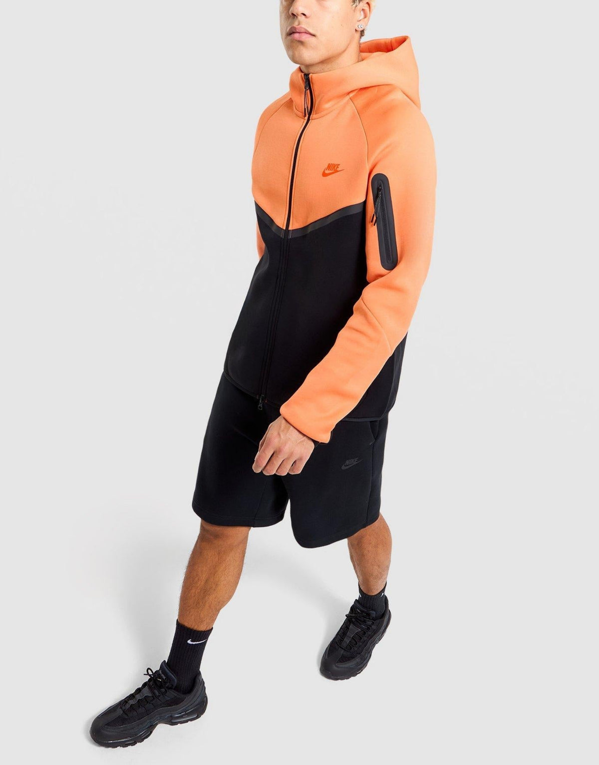 Tech Fleece Full-Zip Hoodie Image 1 - LUZACTIVE - AUSTRALIA