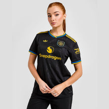 Manchester United FC 2025/26 Third Shirt Women's Image 1 - LUZACTIVE - AUSTRALIA