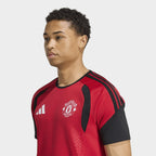 Manchester United FC Tiro 26 Training Shirt Image 4 - LUZACTIVE - AUSTRALIA