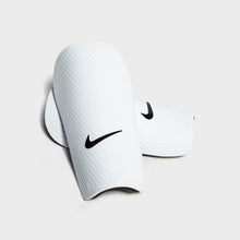 Shin Guards Image 1 - LUZACTIVE - AUSTRALIA