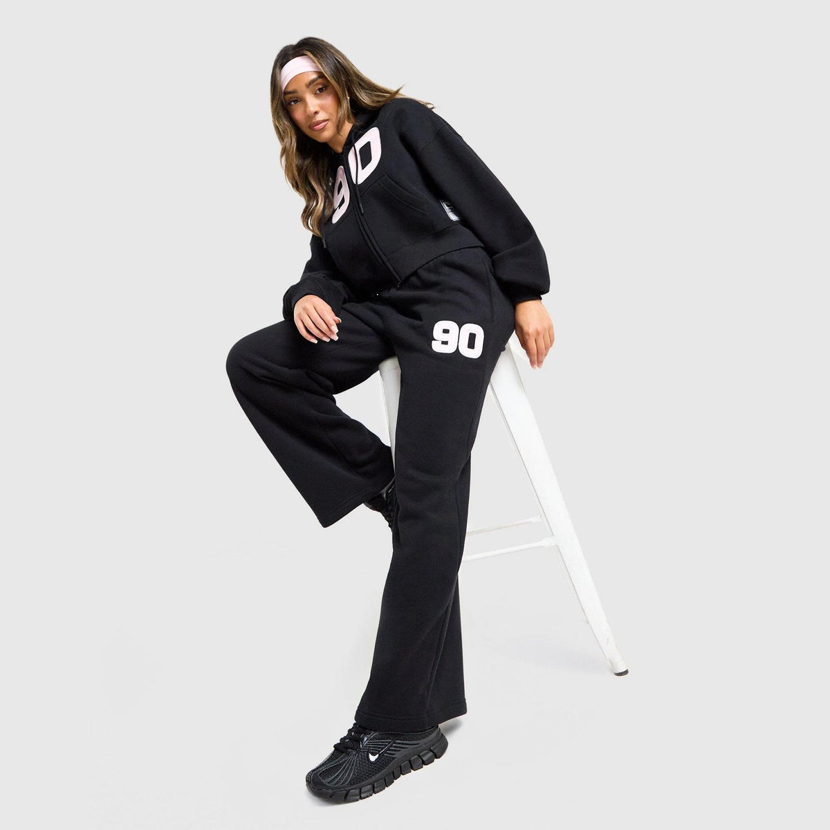 Studio Wide-Leg Pants Image 1 - LUZACTIVE - AUSTRALIA