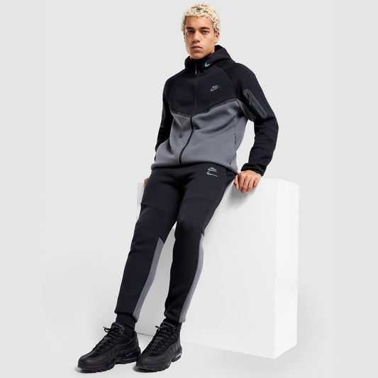 Tech Fleece Joggers Image 1 - LUZACTIVE - AUSTRALIA