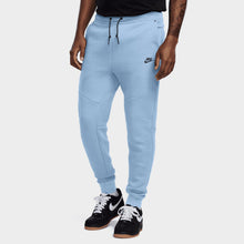 Tech Fleece Joggers Image 1 - LUZACTIVE - AUSTRALIA