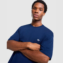 Trefoil Essentials T-Shirt Image 1 - LUZACTIVE - AUSTRALIA